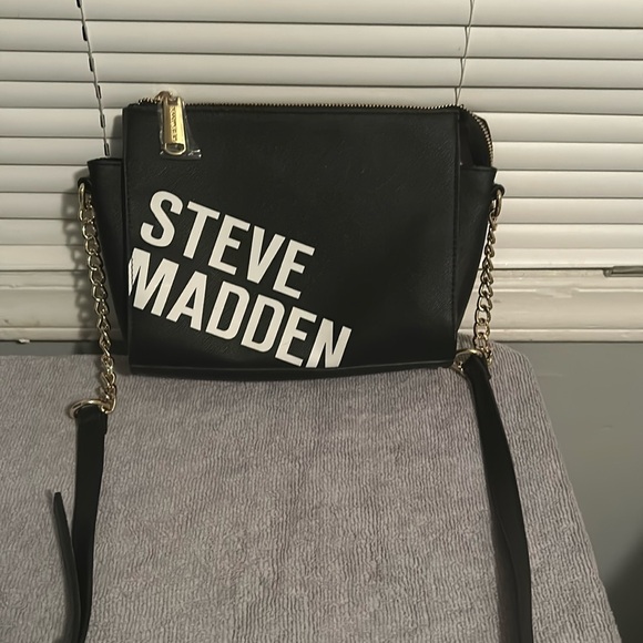 Steve Madden Handbags - NWOT Steve Madden Bag